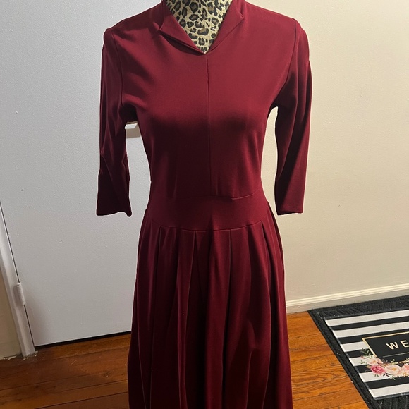 Medium Size Midi Dress - Picture 1 of 3